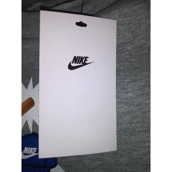 NWT Boy's Nike Baseball Character T-Shirt Grey M - Picture 7 of 8